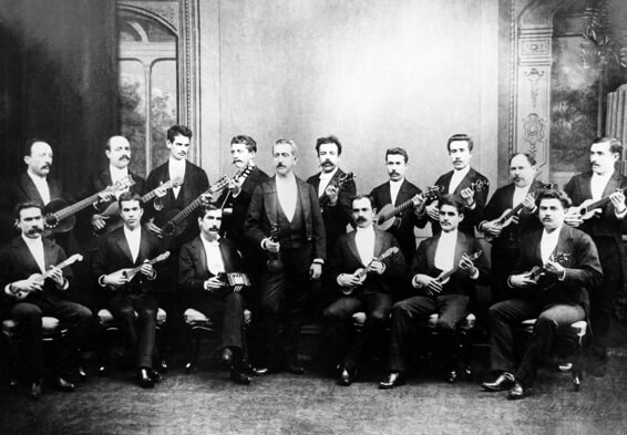 Orquestra Característica Madeirense, fotografia “Vicentes”, 1890 (Fonte: Museu Virtual APA).